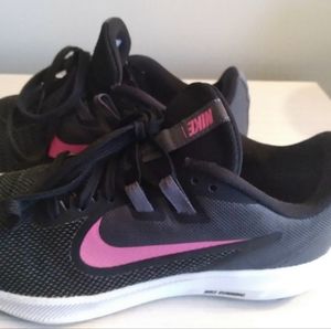 NIKE Running Shoes Black & Pink Women's  sz 8.5